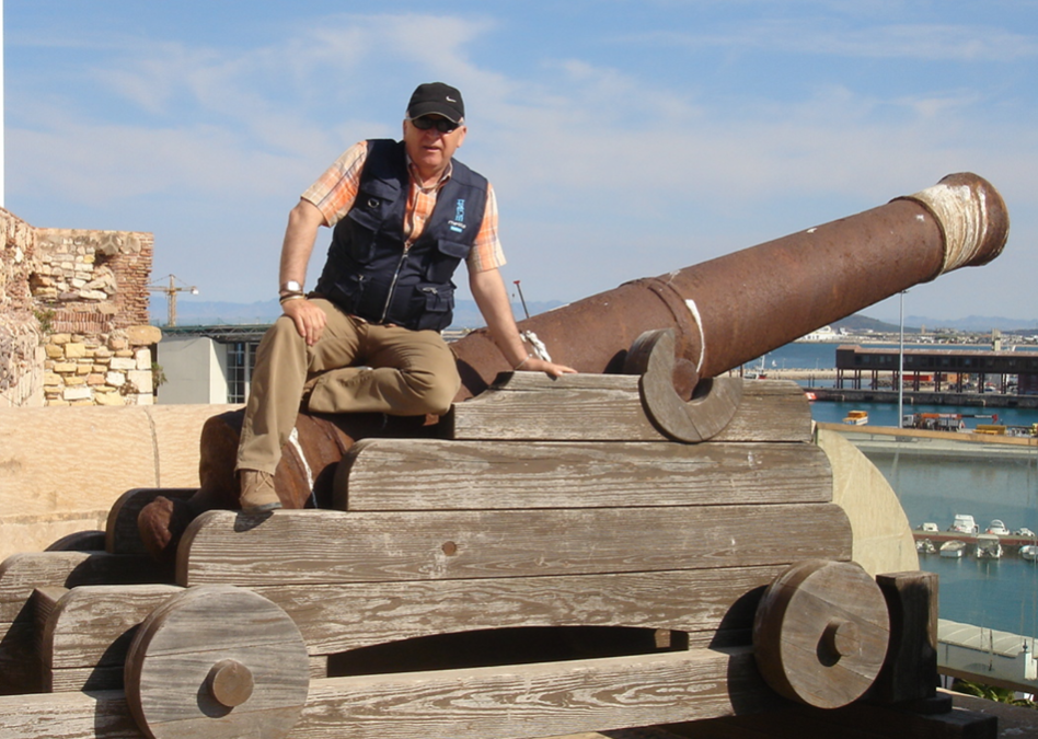 Postal. MELILLA, CAÑONES LEJANOS